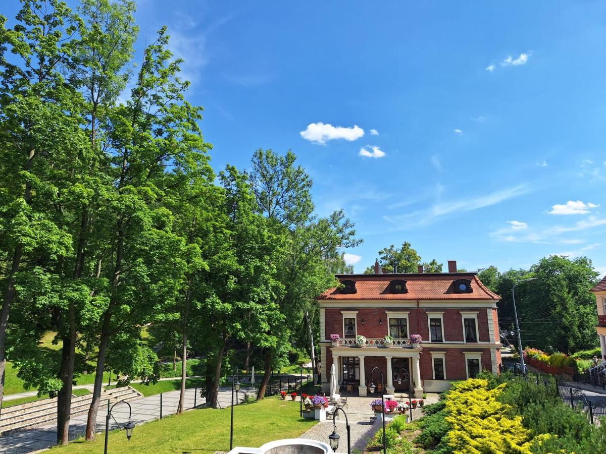 Hotel Charlotta Jedlina-Zdroj Εξωτερικό φωτογραφία